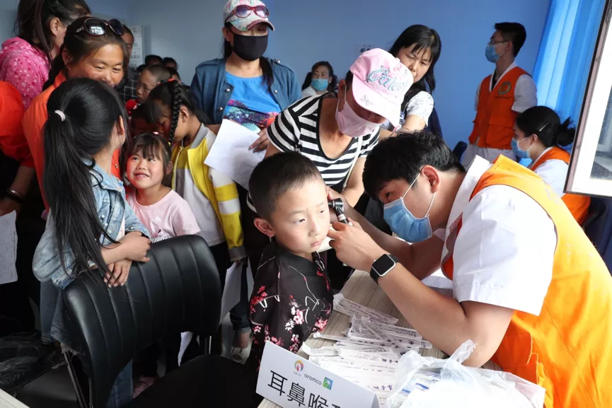 aramco-asia-joins-in-health-care-trip-for-children-in-north-chin