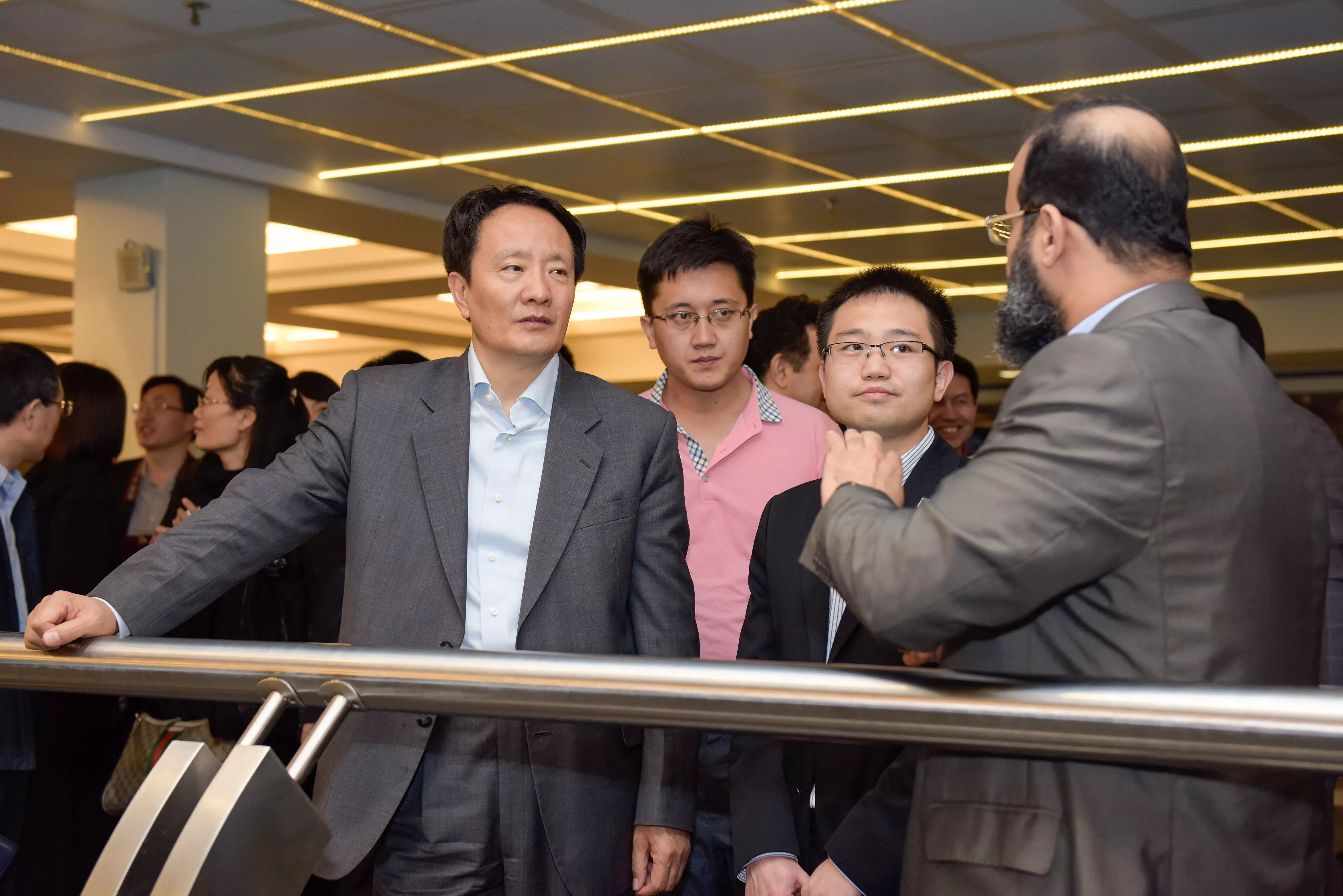 company-hosts-top-chinese-officials